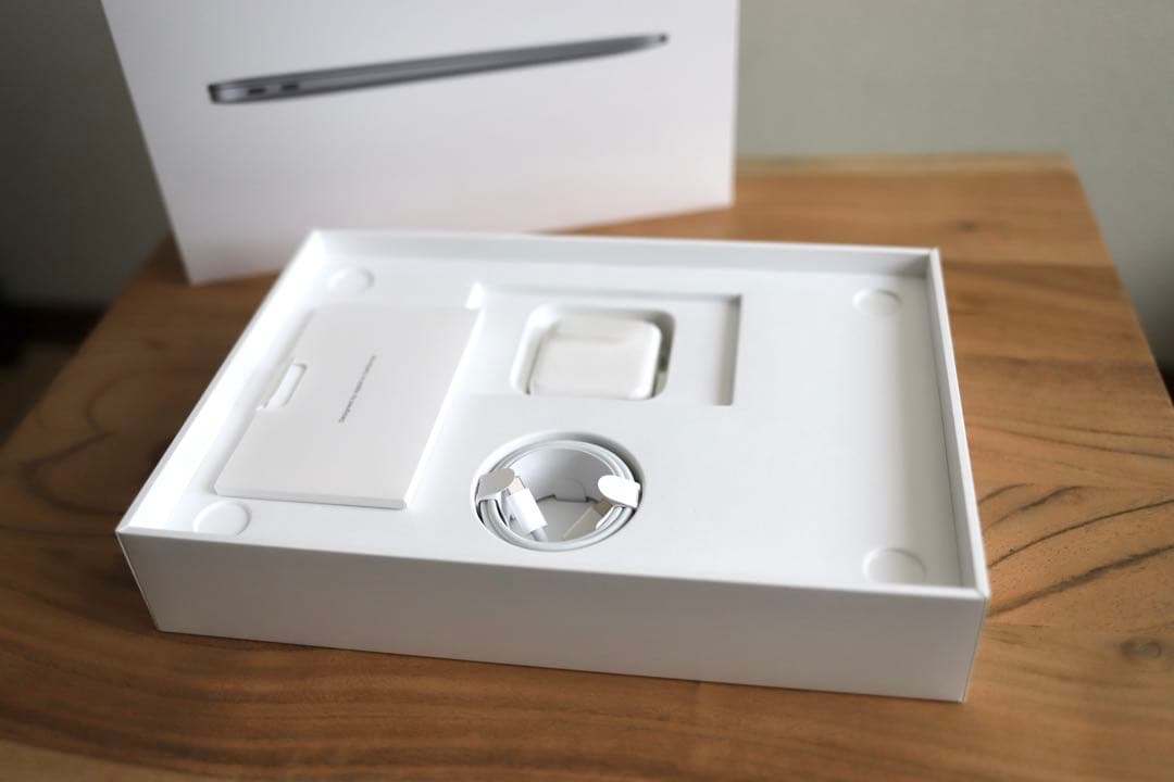 Apple MacBook Air（2020）SSD512GB メモリー16GB