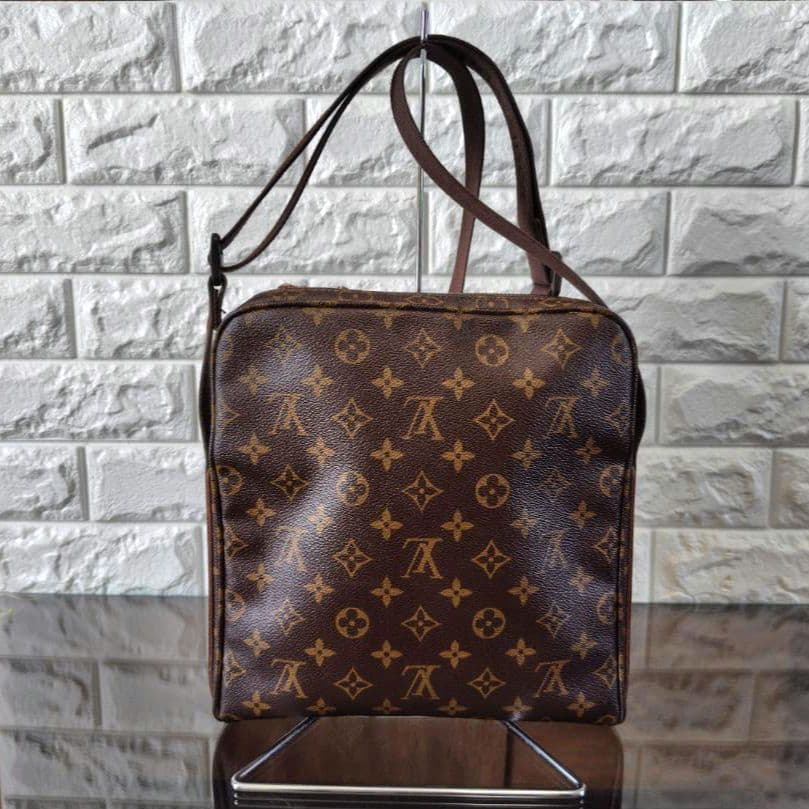 ルイヴィトン モノグラム トロターボブール ショルダーバッグ 難あり