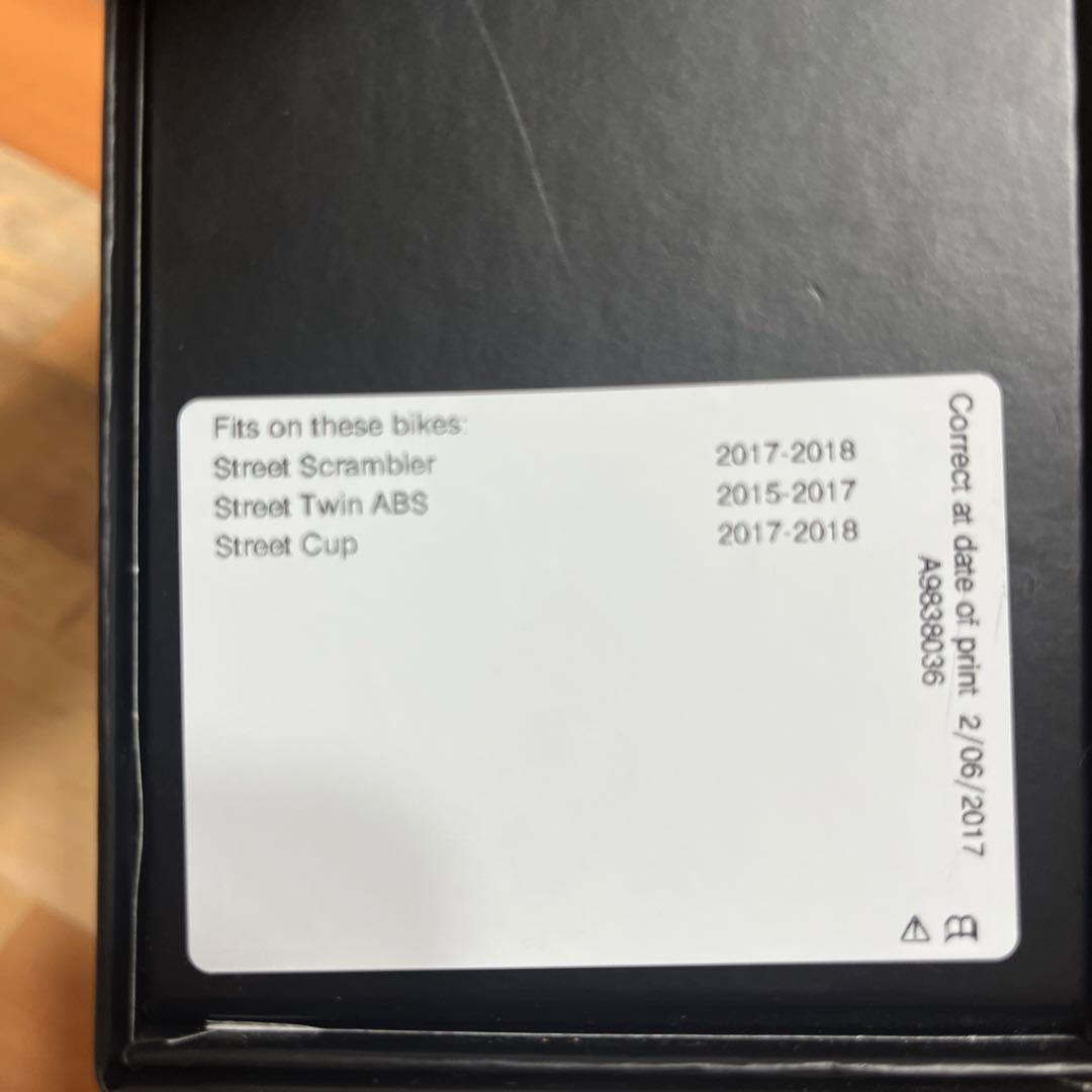 トライアンフ　LEDウインカー　ボンネビル　ストリートスクランブラー