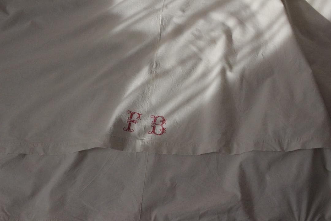 フランスアンティークイニシャル“FB”シーツモノグラム刺繍