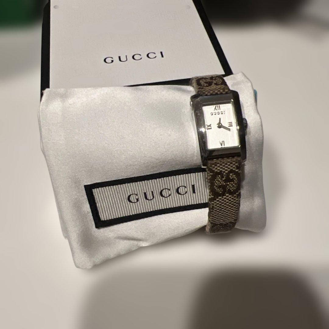 【美品・希少】GUCCI グッチ キャンバスベルト レディース 腕時計