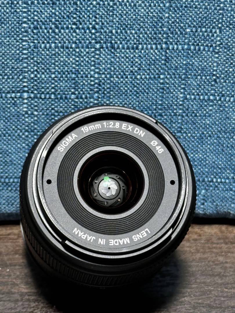 SIGMA 19mm F2.8 EX DN 角型フード付き　美品　Eマウント