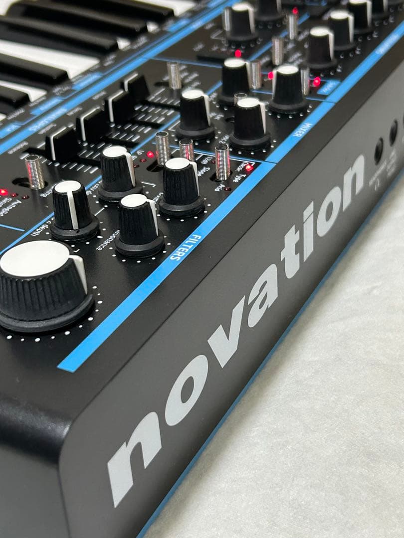 Novation BassStation Ⅱ ベースステーション2シンセサイザー