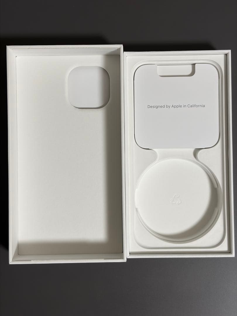 美品 フィルム付き iPhone 15 ブラック 256GB SIMフリー