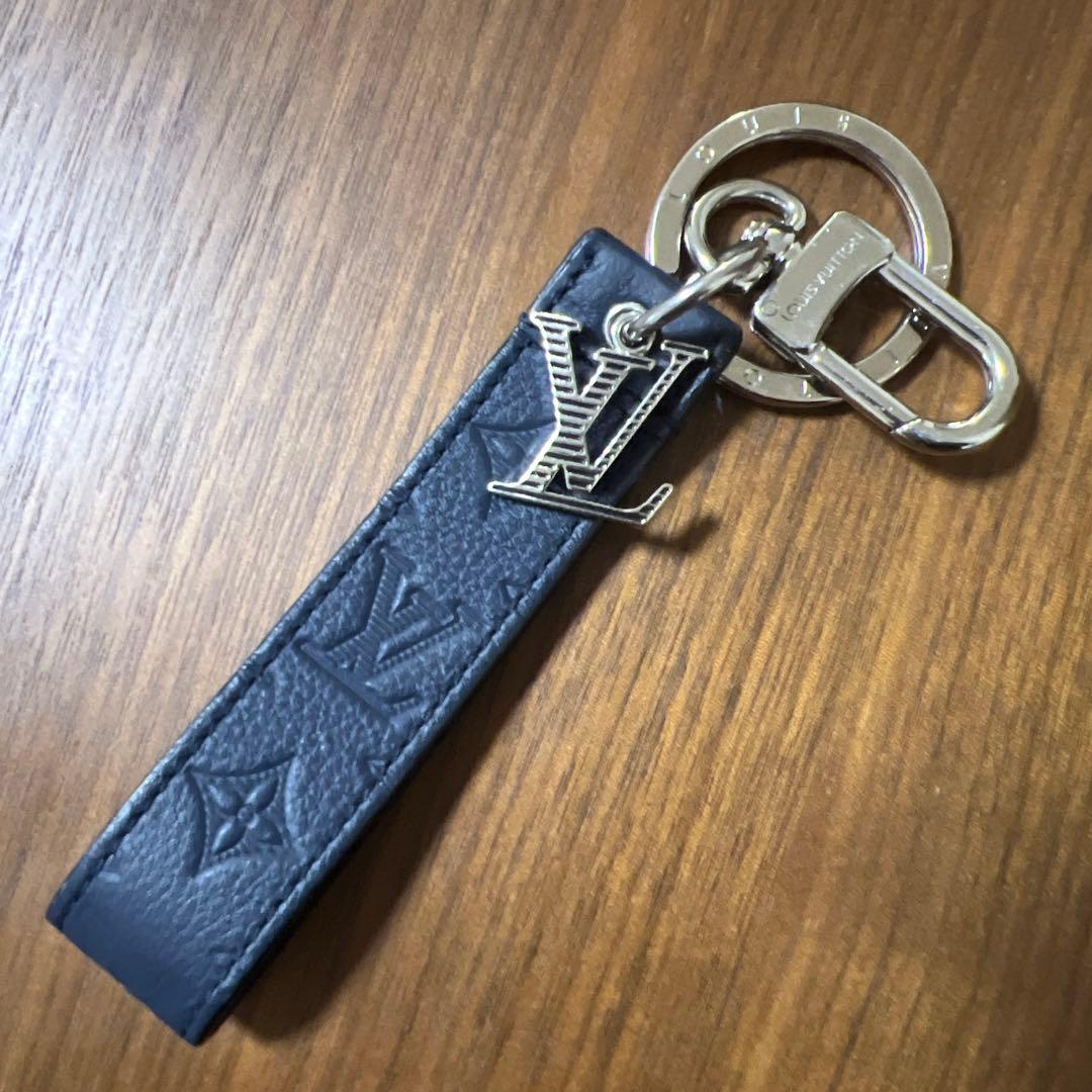 りょん様ルイヴィトン　キーホルダー・ドラゴンヌ