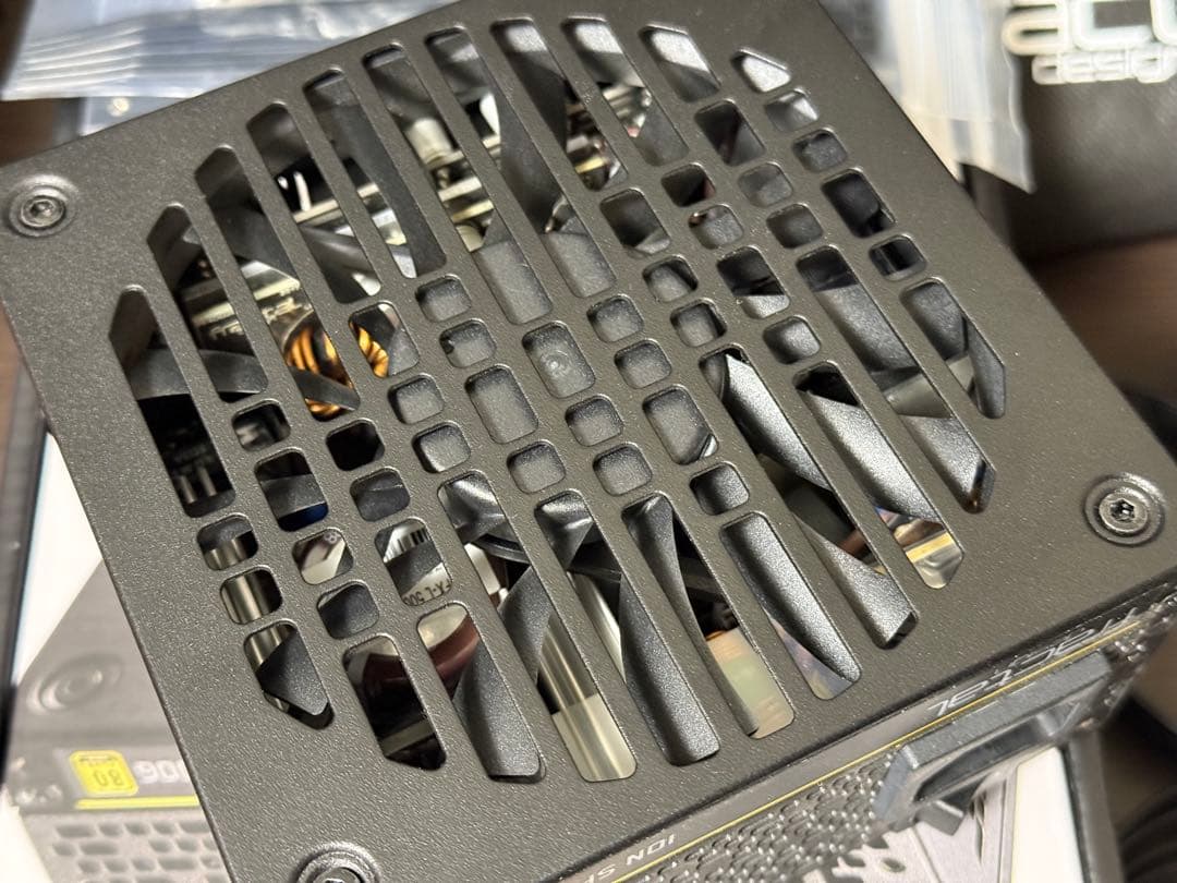 電源ユニット Fractal Design Ion SFX 500G 500W PSU