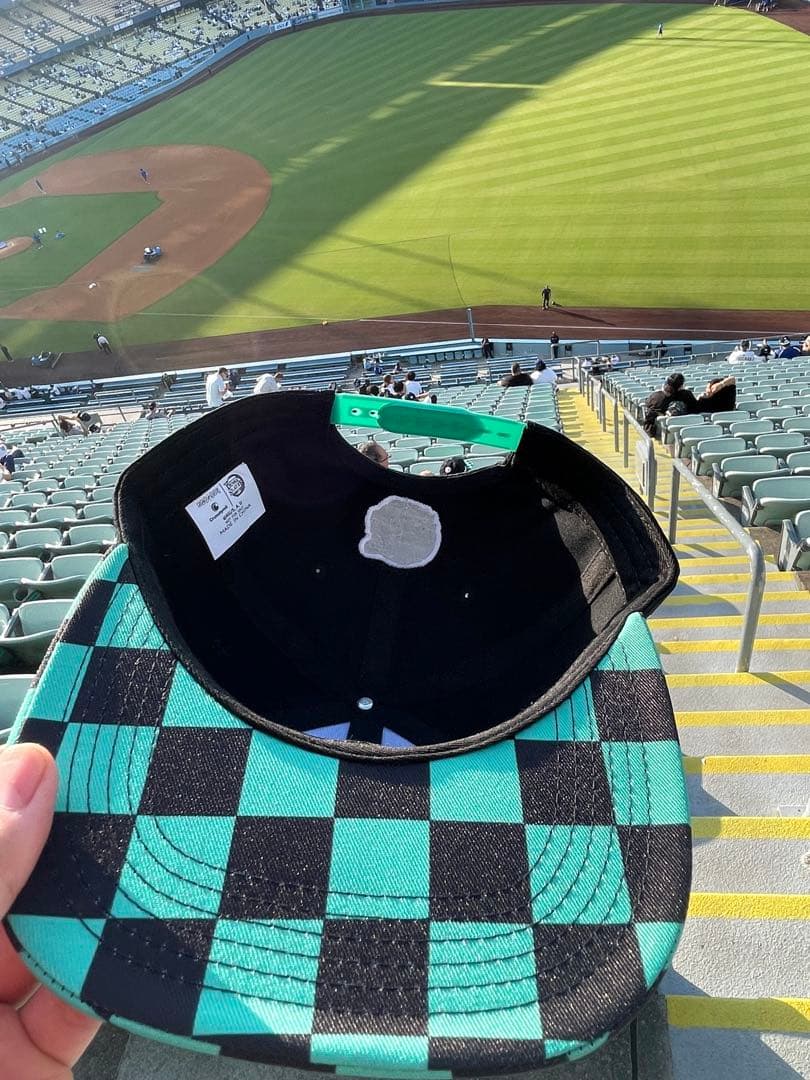 8/15【ドジャースタジアム先着限定】鬼滅の刃×ドジャースコラボキャッ