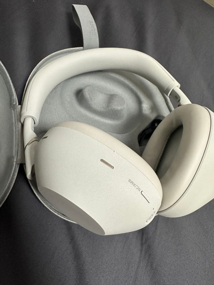 やまは　さん専用　SONY WH-1000XM6プラチナシルバー