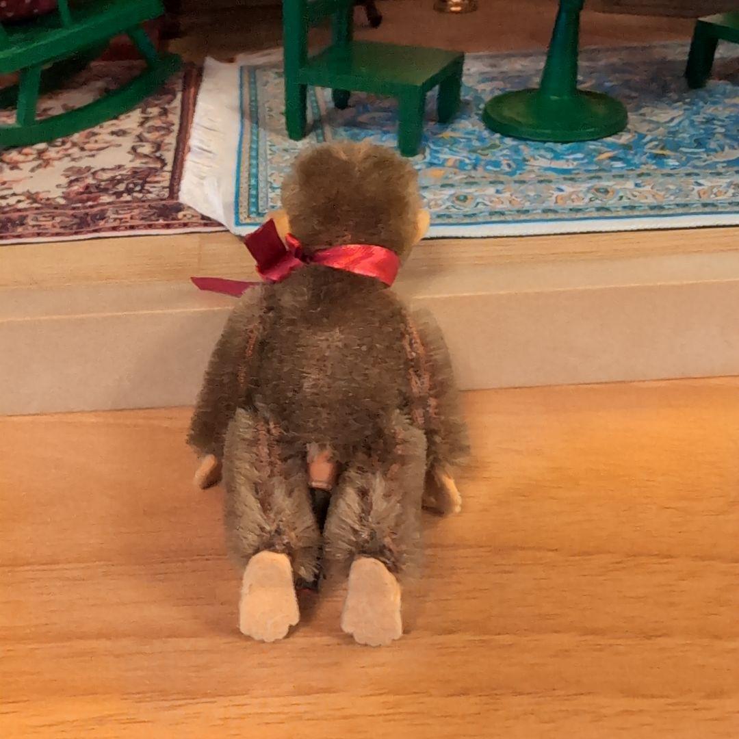 ドイツ　シュコー　舌を出すお猿さん