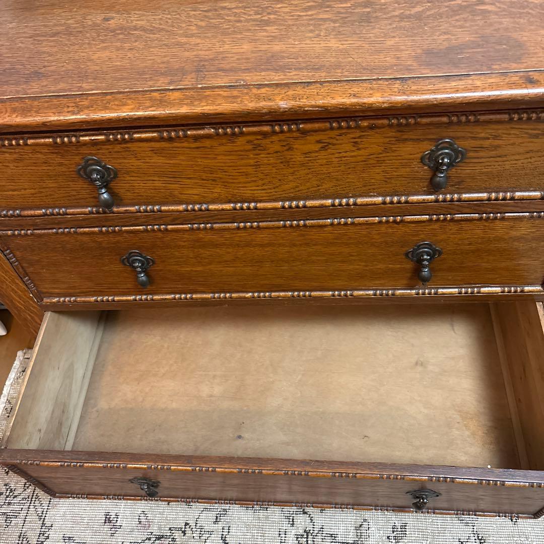 イギリス　ヴィンテージ　オーク材 3段チェスト