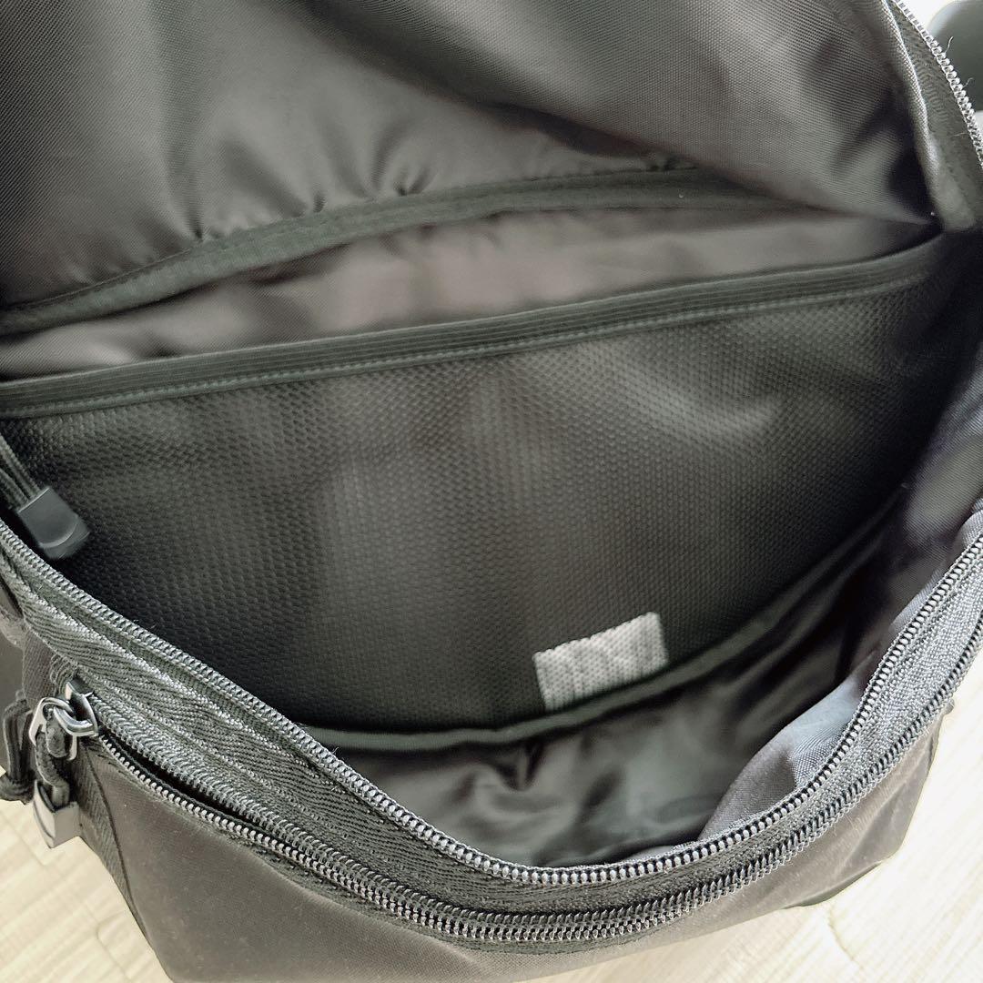 iccho 3WAY ヒップシート・ボディバッグ ブラック 美品