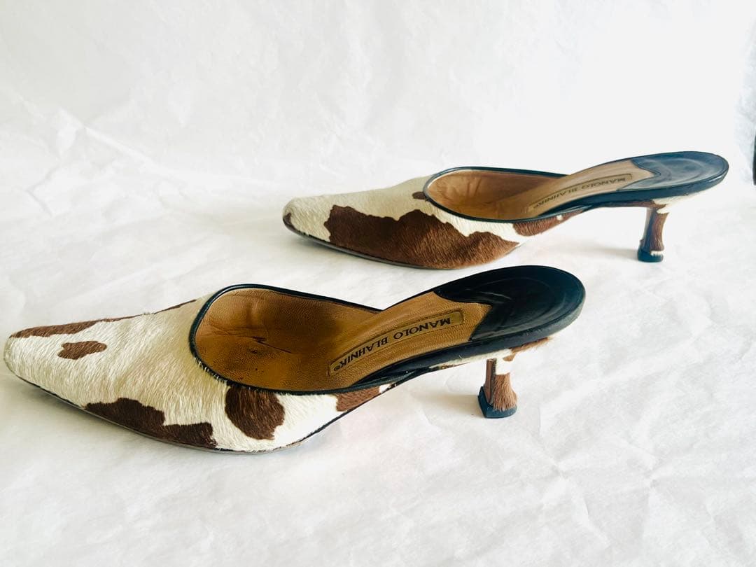 MANOLO BLAHNIK　アニマルハラコミュール　ポインテッドトゥ　37