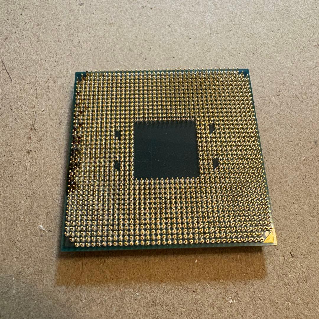 AMD Ryzen 5 5600x 本体　CPU