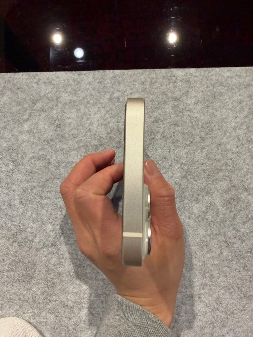 Apple iPhone 14シルバー 本体