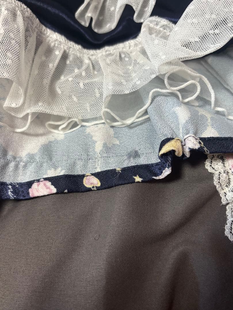 LIZLISA ジュエリー柄ワンピース ネイビーです。