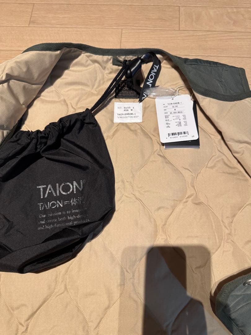 【定価9900】オリーブ TAION ダウンベスト　ミリタリークルーネックボタン