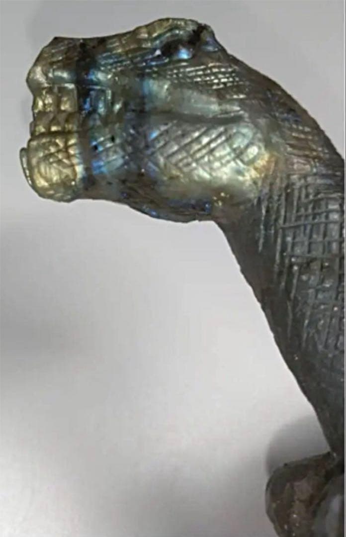 恐竜型　ラブラドライト