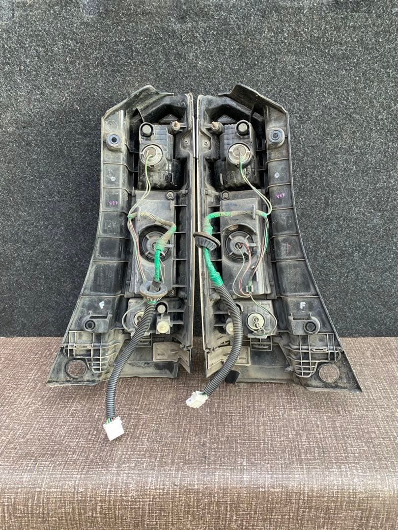 ホンダ N-BOX DBA-JF1 テールランプ 右左セット HONDA