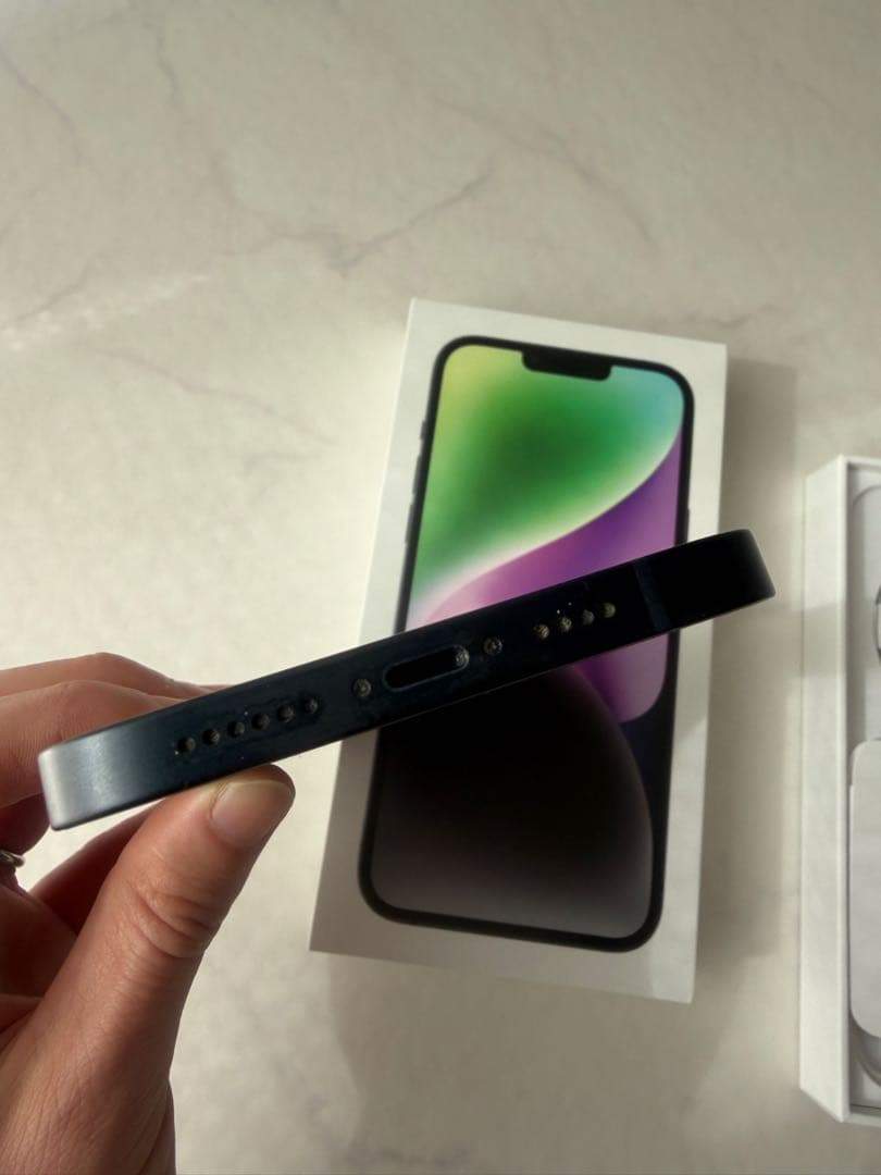 Apple iPhone 14Plus 256GBブラック　本体 ケース付き