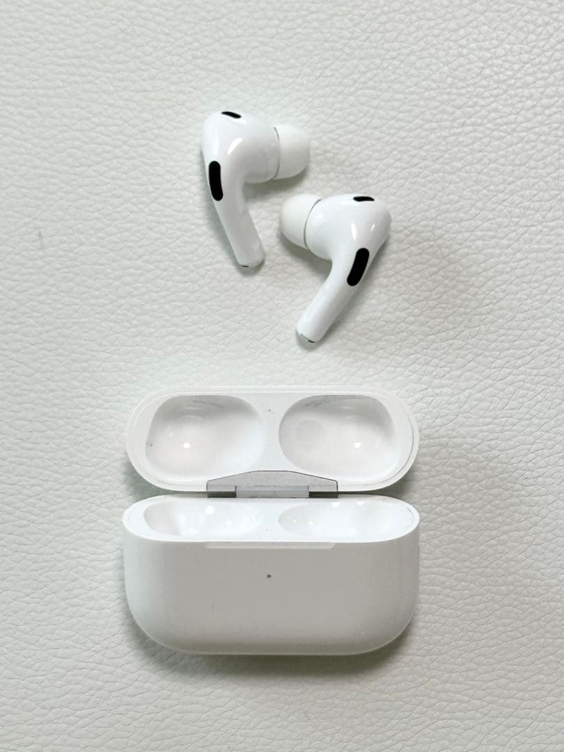 AirPods Pro 2 本体(Lightning版)Type-cケーブル付き