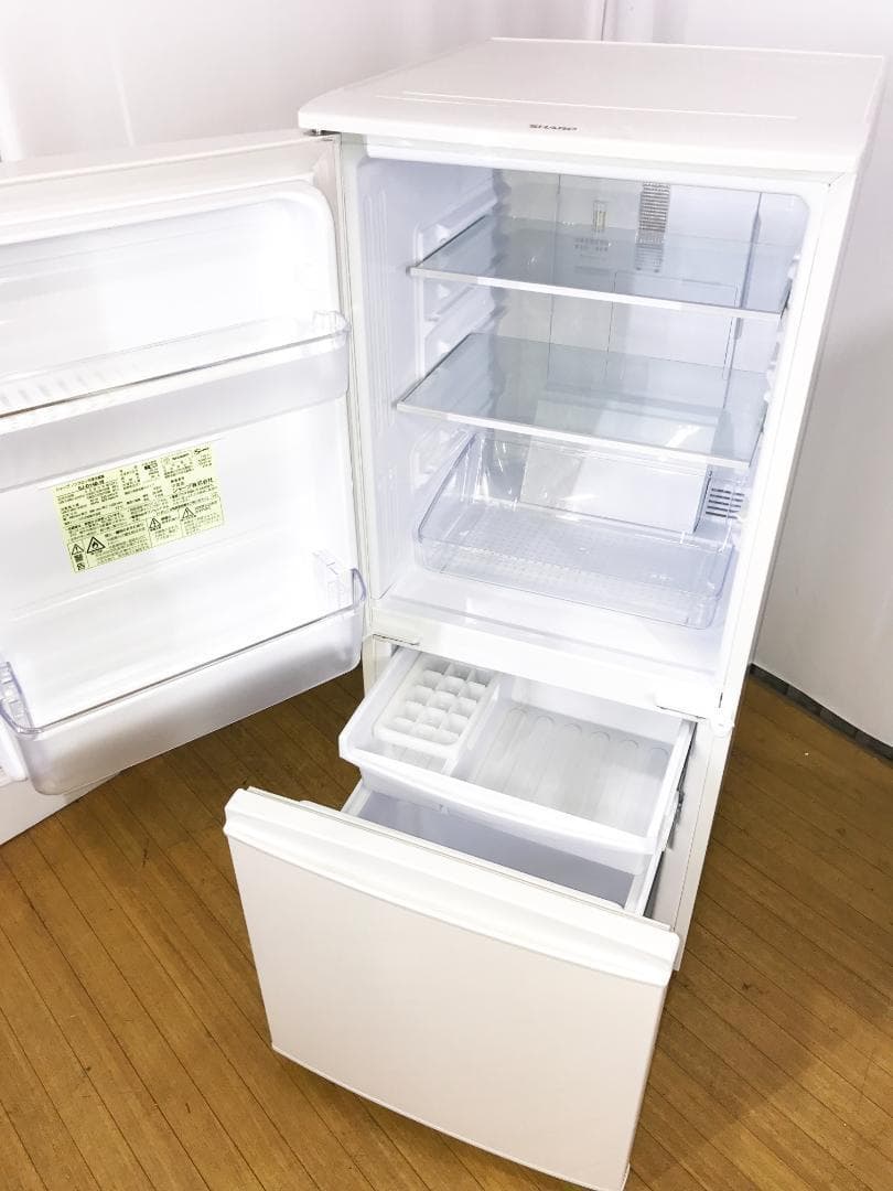 送料無料！SHARP 137L 冷蔵庫【SJ-D14A-W】