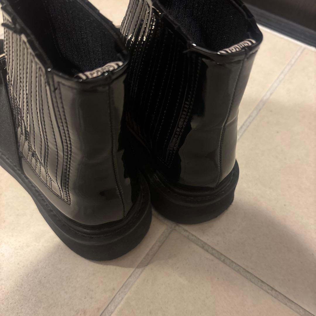 Roger Vivier好きな方へショートブーツ　36 エナメル　レインシューズ