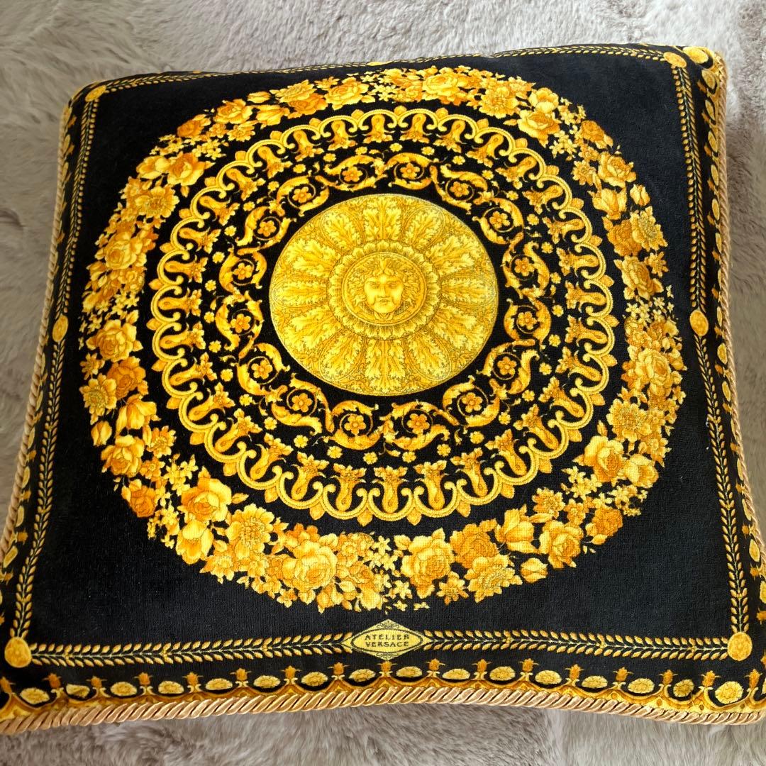 VERSACEヴェルサーチ メデューサ柄 両面クッション 3点セット