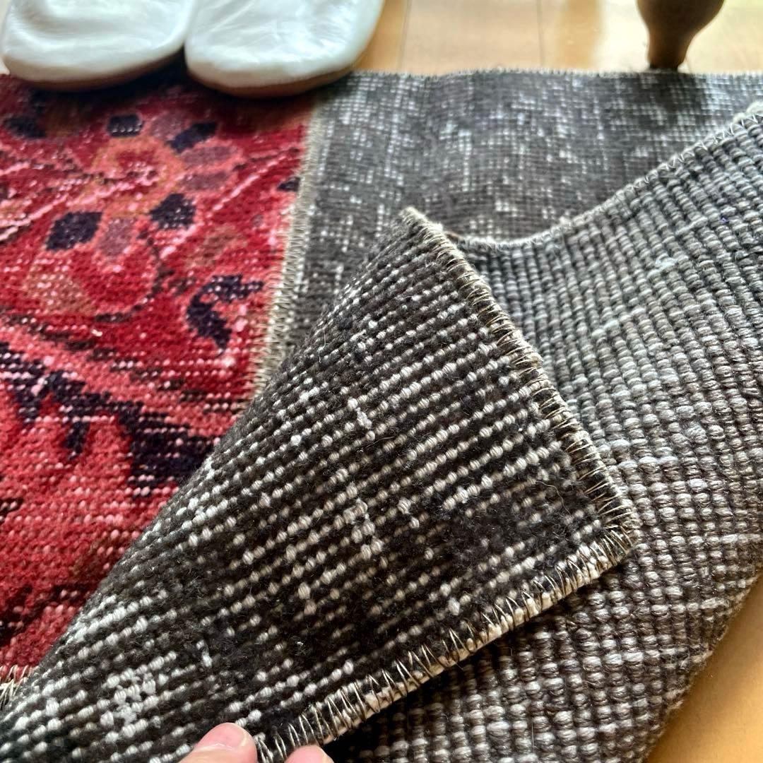 55×86 パッチワーク　グレイボタニカル　深み赤　トルコヴィンテージラグ