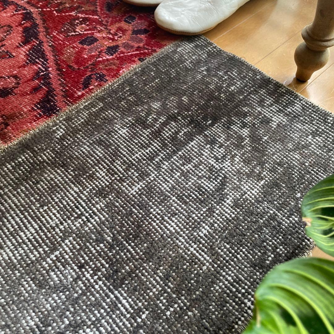 55×86 パッチワーク　グレイボタニカル　深み赤　トルコヴィンテージラグ