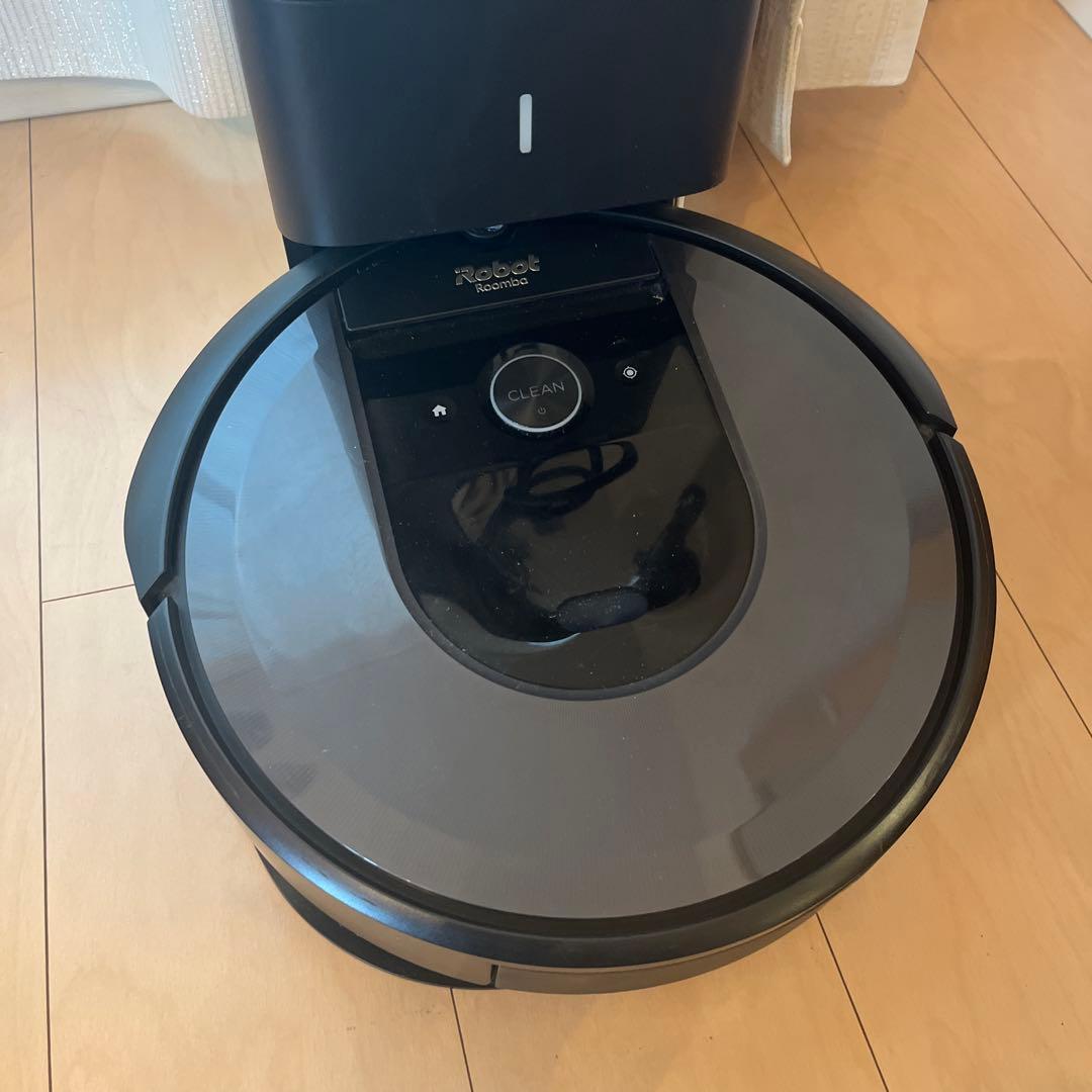 Roomba i7Plus自動掃除機 本体 黒