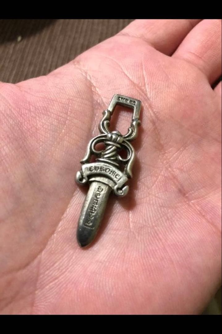 CHROME HEARTS クロムハーツ　ダガーチャーム
