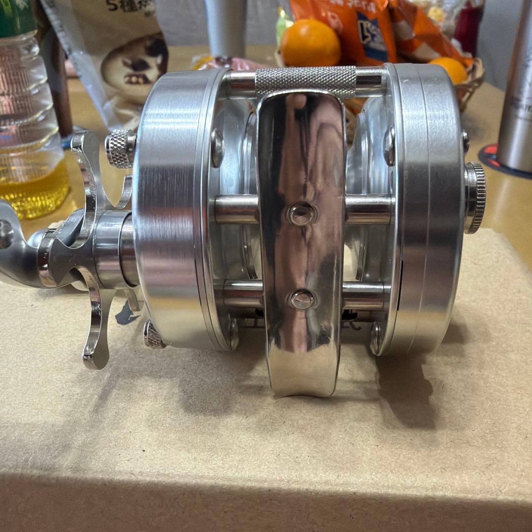 五十鈴工業 BC621 sssリール 新品未使用 カスタム済み 金曜日限定値下げ