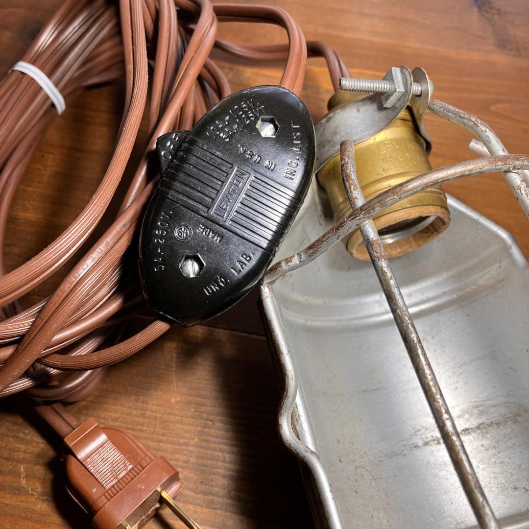 USAインダストリアルランプ／アメリカ／作業灯／vintage／Leviton