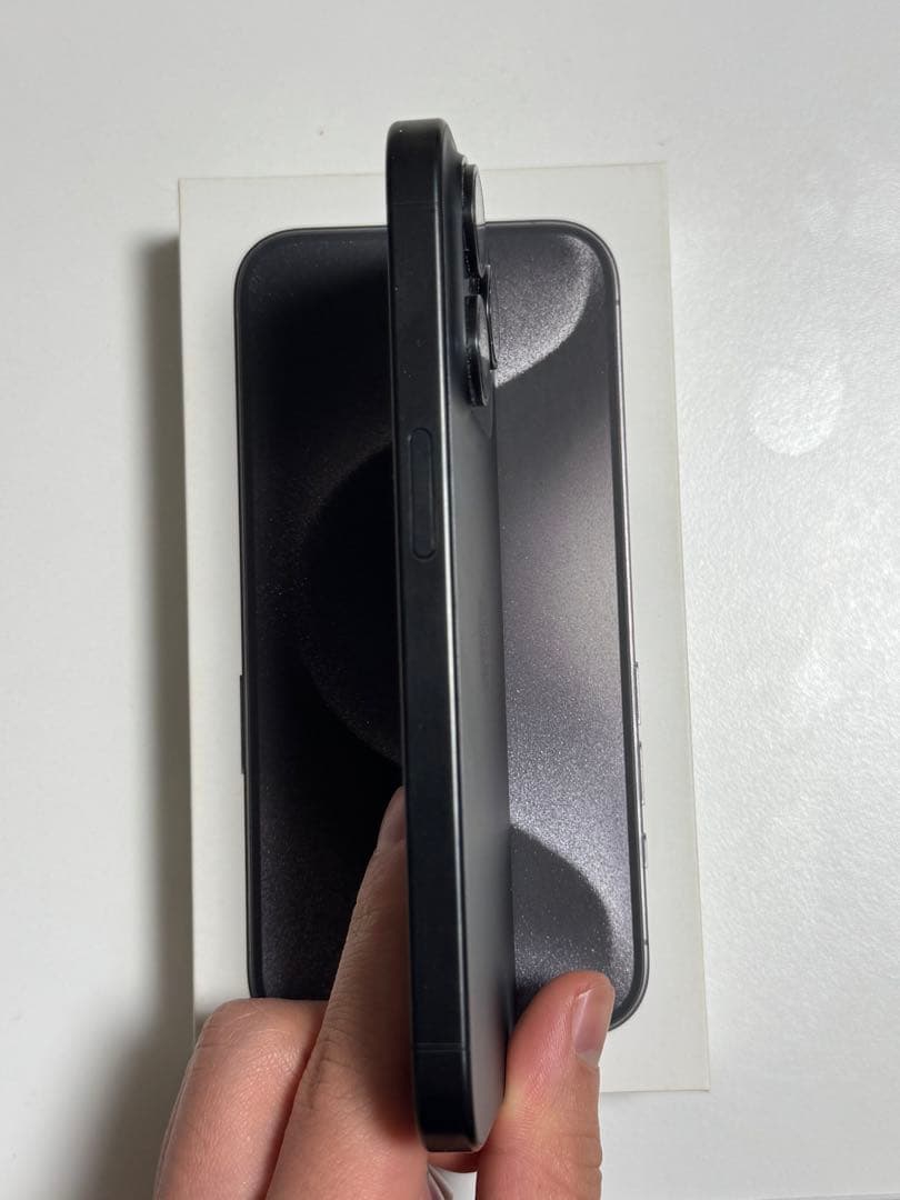 Apple iPhone 15 Pro スペースブラック 本体128gb