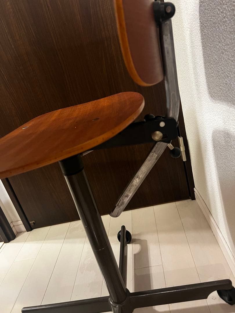 デスクチェア Kevi Chair