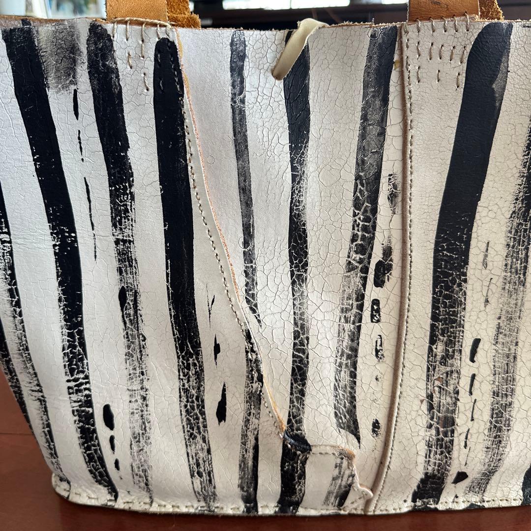 木村ペケさん　白黒ストライプ レザーバッグ１点もの