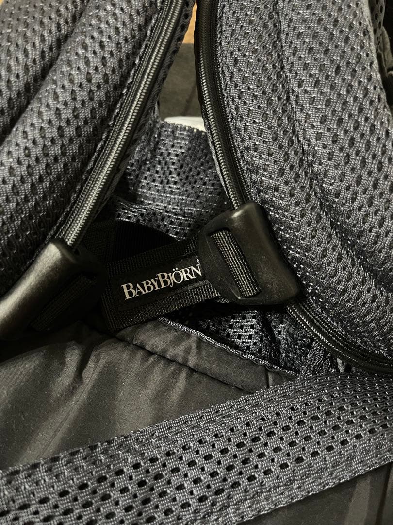 BABYBJÖRN 抱っこ紐 Harmony メッシュ