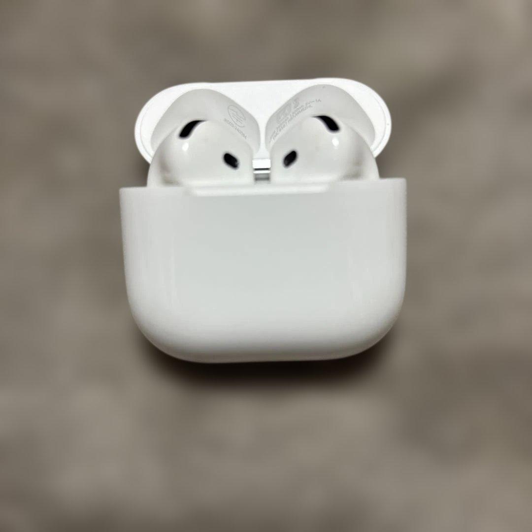 【正規品】　AirPods 4 アクティブノイズキャンセリング搭載　保証付き