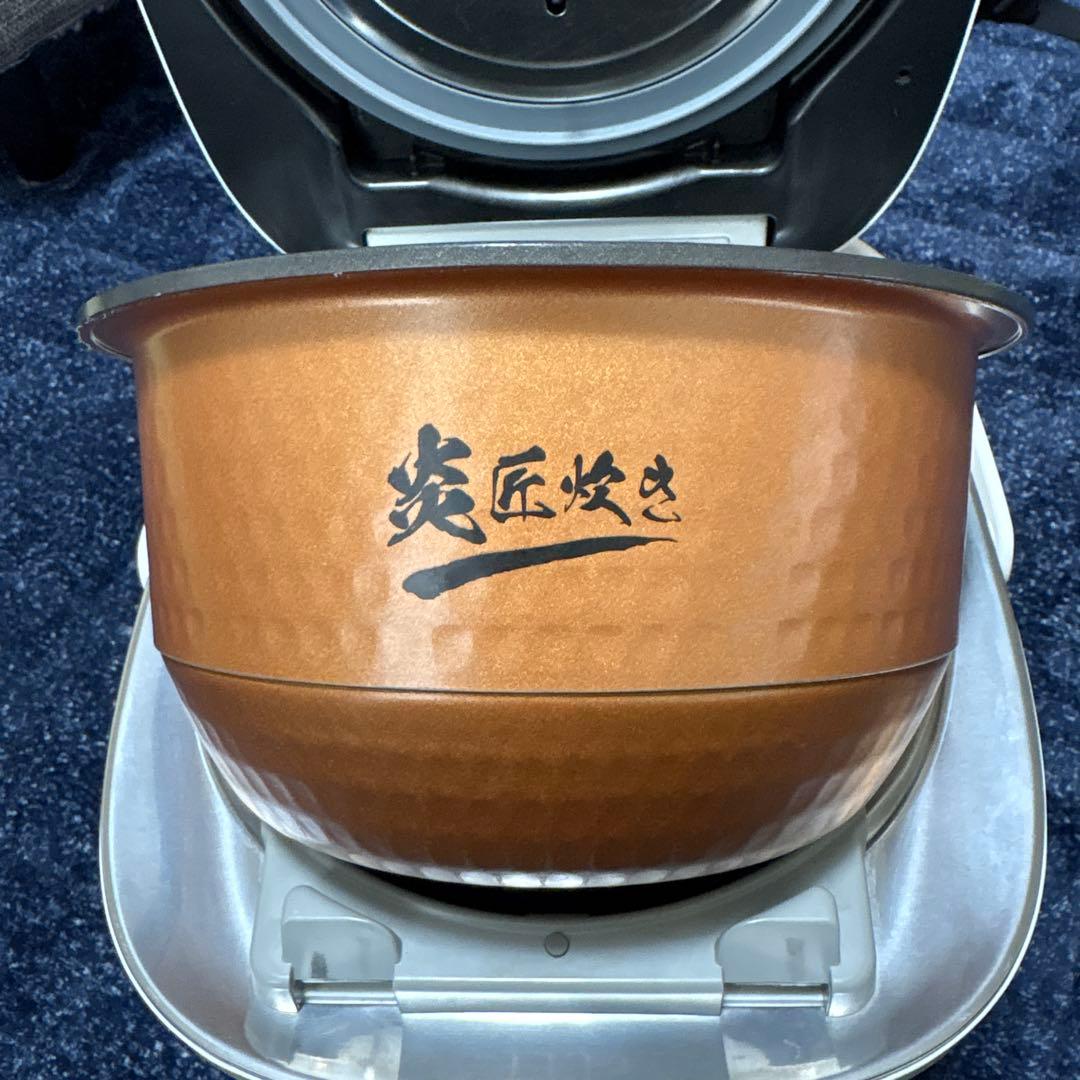 TOSHIBA IH炊飯器 RC-10VST 最大5.5合
