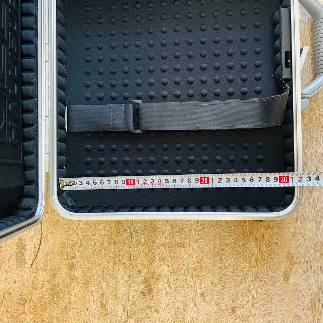 ZERO セキュリティケース 9430 シルバー