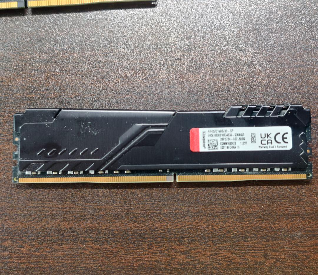 P*y様 DDR4 32GB 2400MHz Kingston FURY BEA