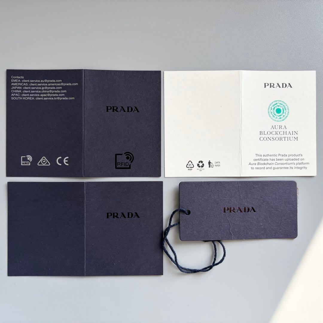 新品 未使用 プラダ PRADA iPhoneケース 16 ProMax ロゴ