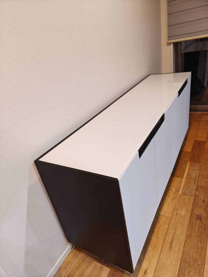 大塚家具 カルラシリーズ ガラストップサイドボード 幅180cm 定価40万弱