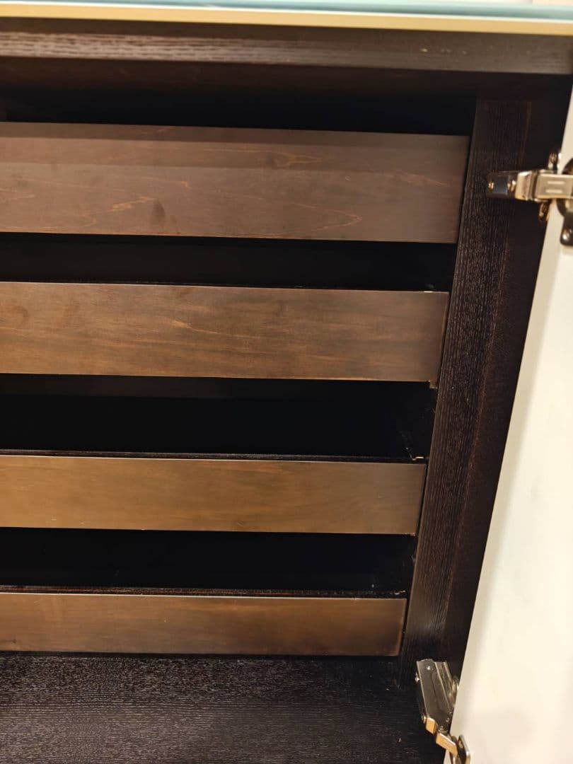 大塚家具 カルラシリーズ ガラストップサイドボード 幅180cm 定価40万弱