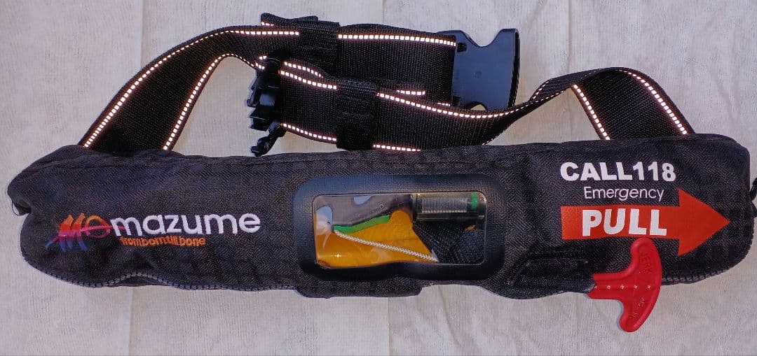マズメ ライフジャケット腰巻 (専用ケース、取説付き)