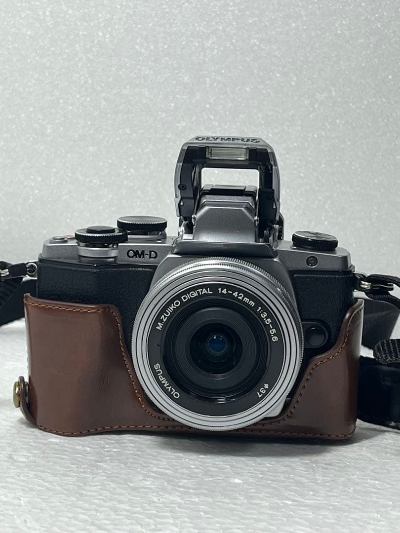 OLYMPUS OM-D E-M10 レンズキット 現状品 美品