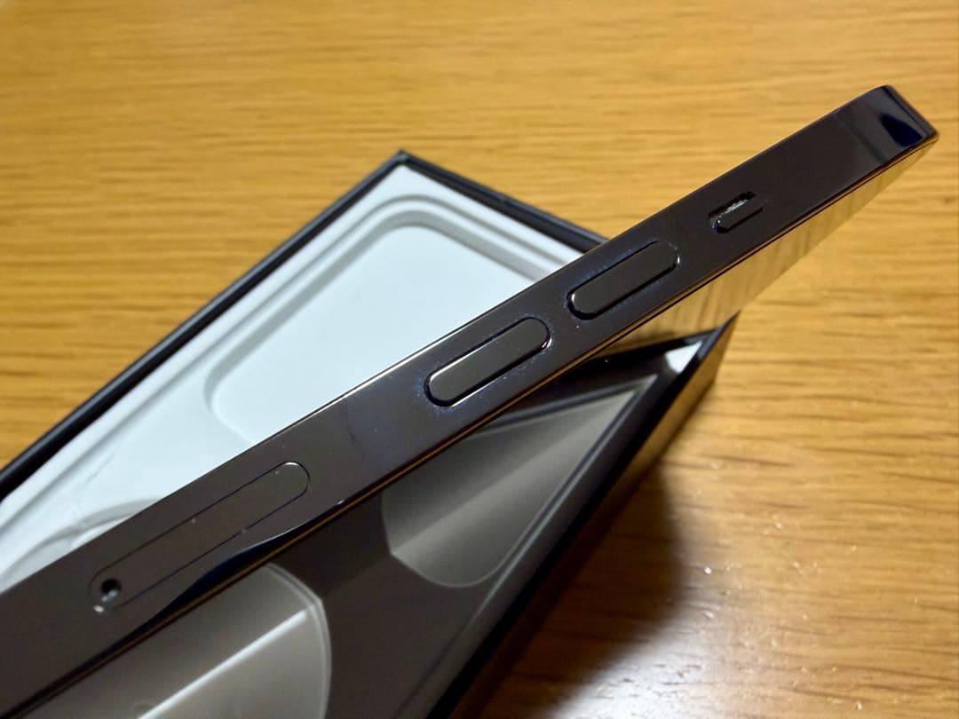 Katts Apple iPhone 13 Pro グラファイト 本体