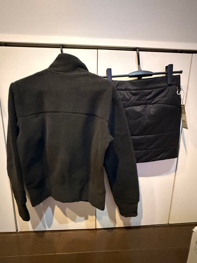 adidas ボアジャケットとダウンスカートセット