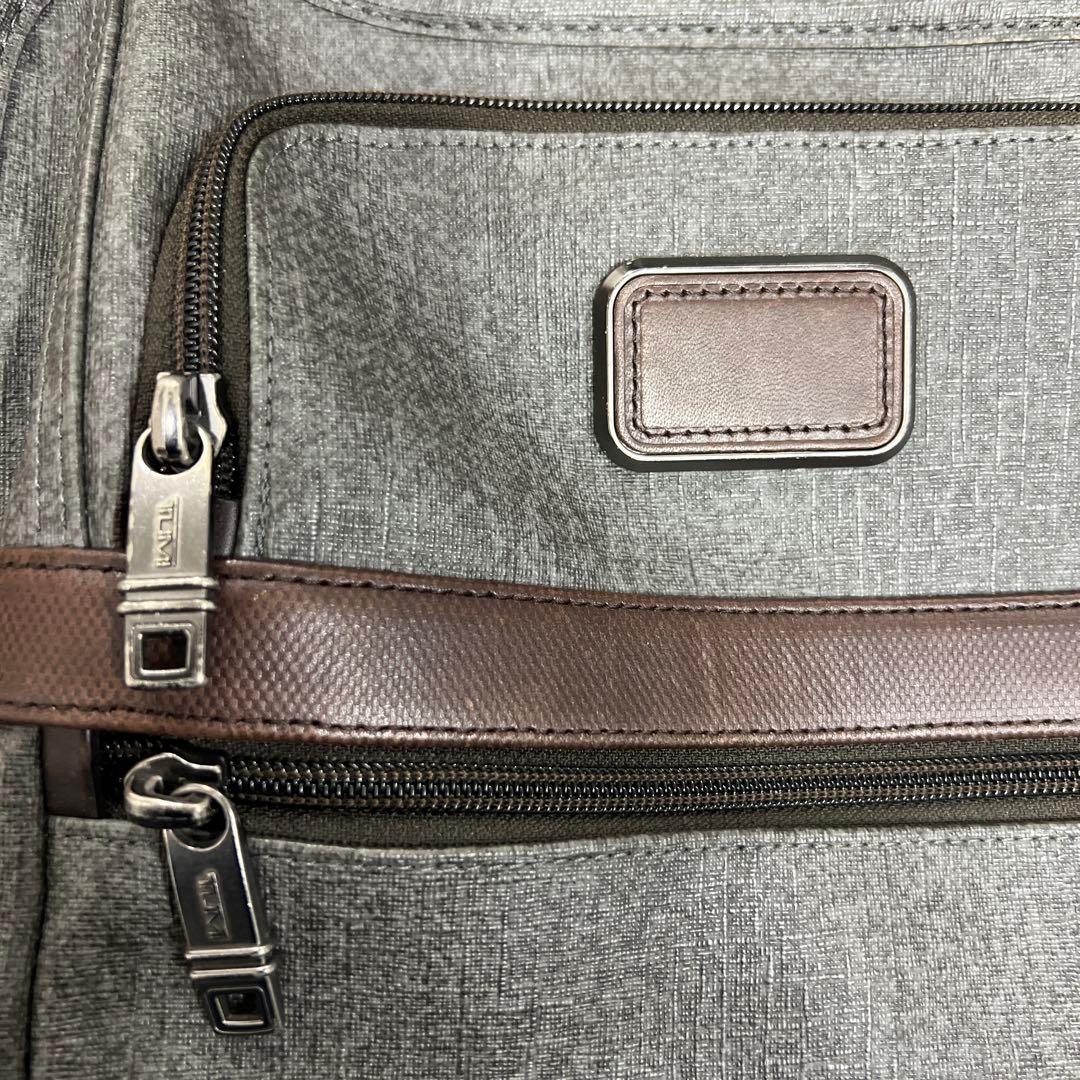 TUMI グレー ブラウン　ビジネスバッグ　タグおまけ付