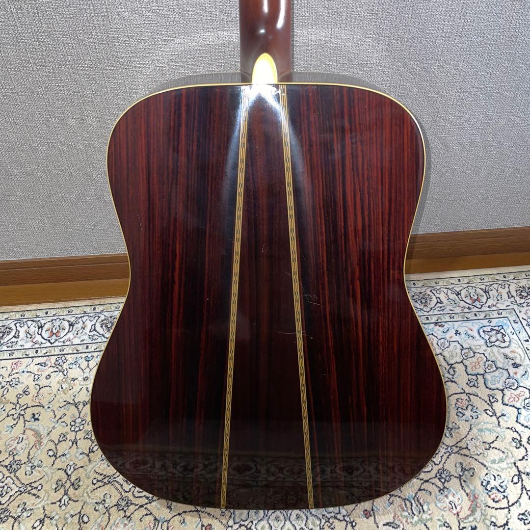 ヤマハ　アコースティックギター FG301